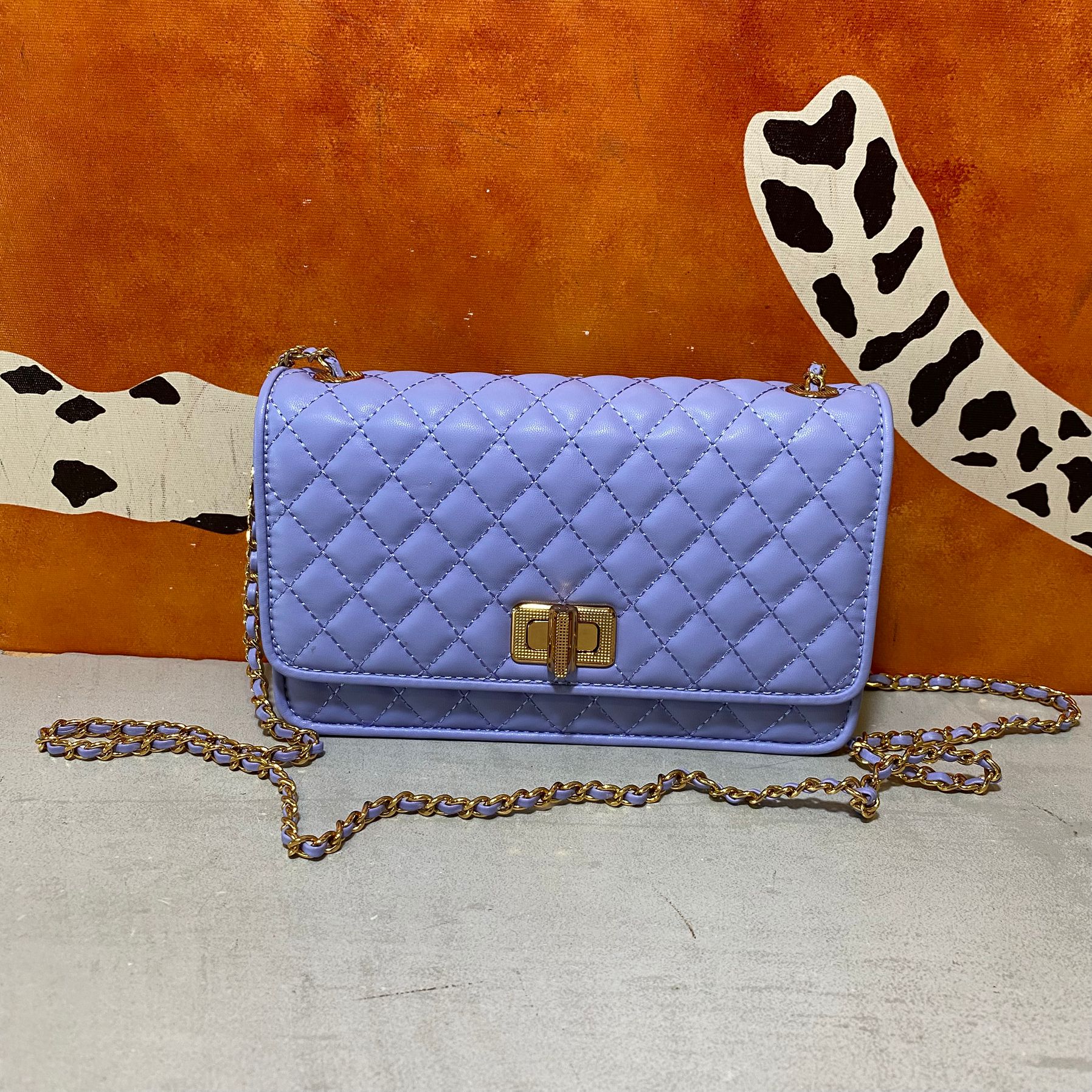 95新 CHARLES & KEITH ck 15983斜挎包