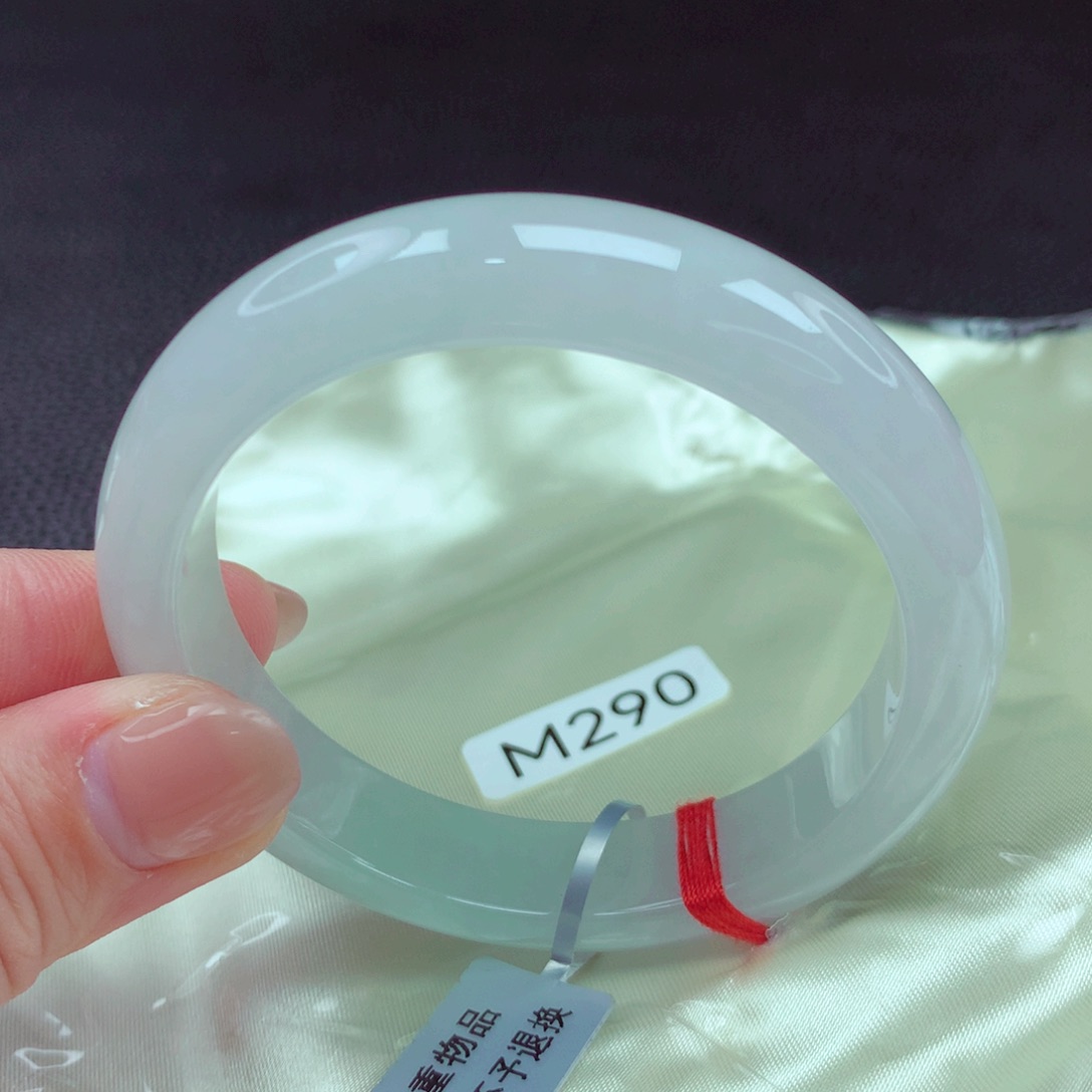 翡翠手镯未镶嵌手镯88