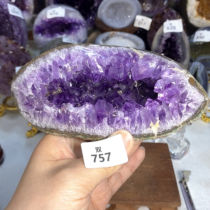 未镶嵌水晶大型摆件（非配饰）