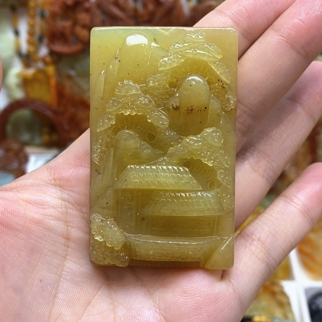 蛇纹石玉颈饰未镶嵌