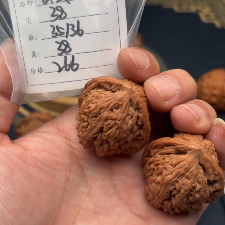 文玩核桃把件密纹31