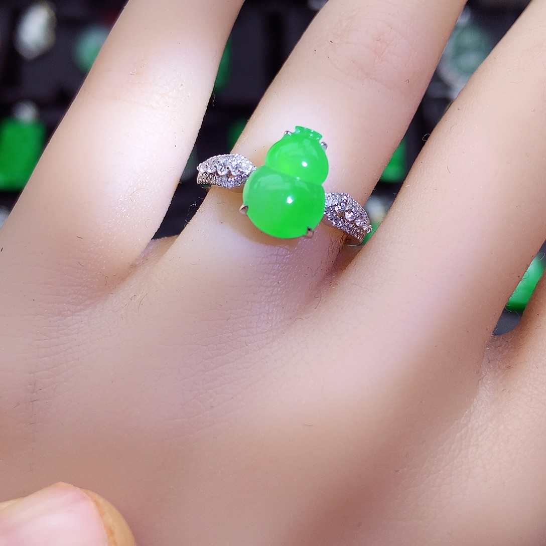 翡翠颈饰18K金镶嵌上新