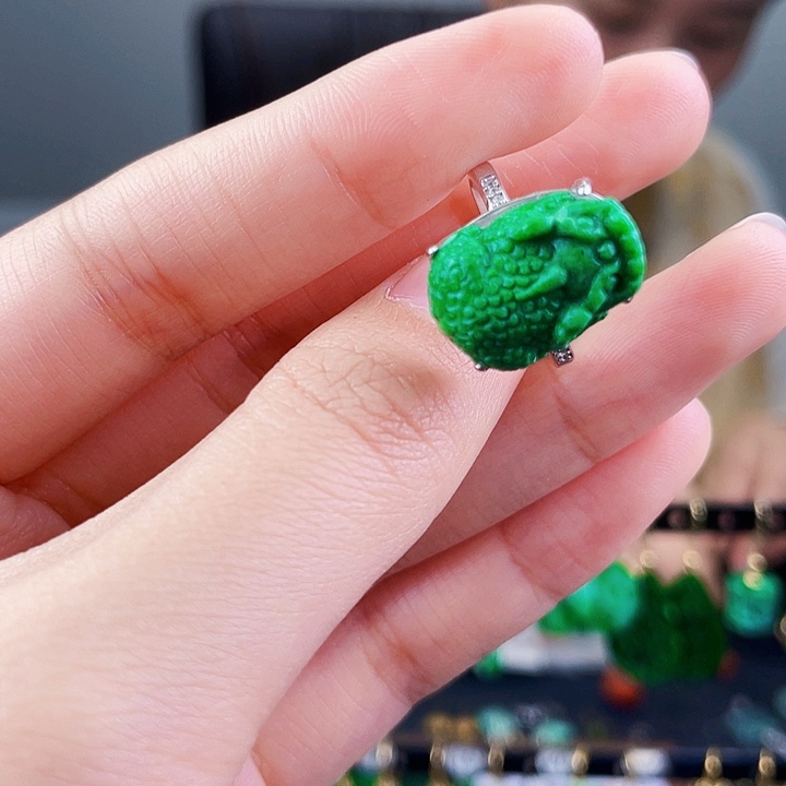 翡翠戒指银S925镶嵌饰品