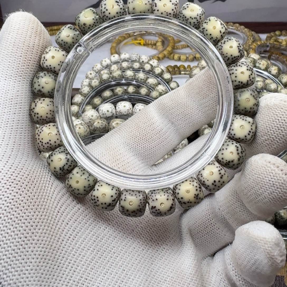 手串星月菩提10×9月留白  493