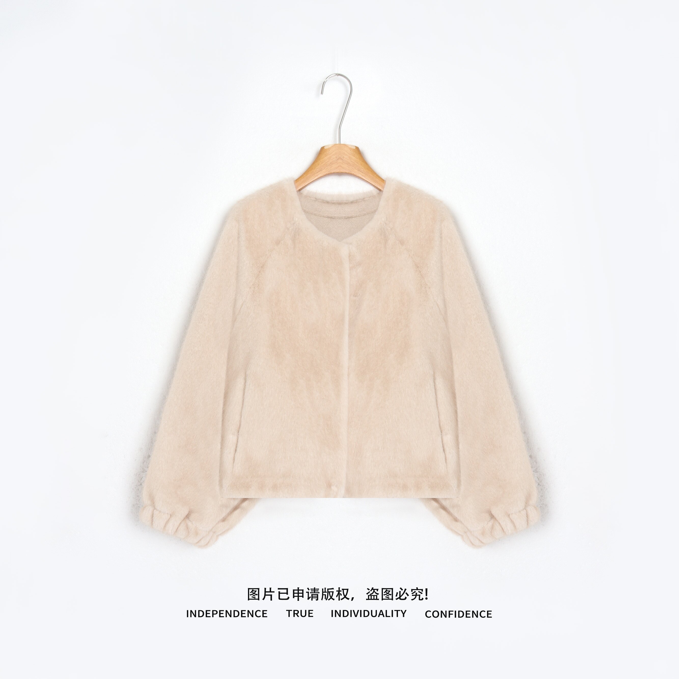 温温【暖冬】2025冬季新款圆领毛绒外套磁吸扣显瘦保暖上衣 S814