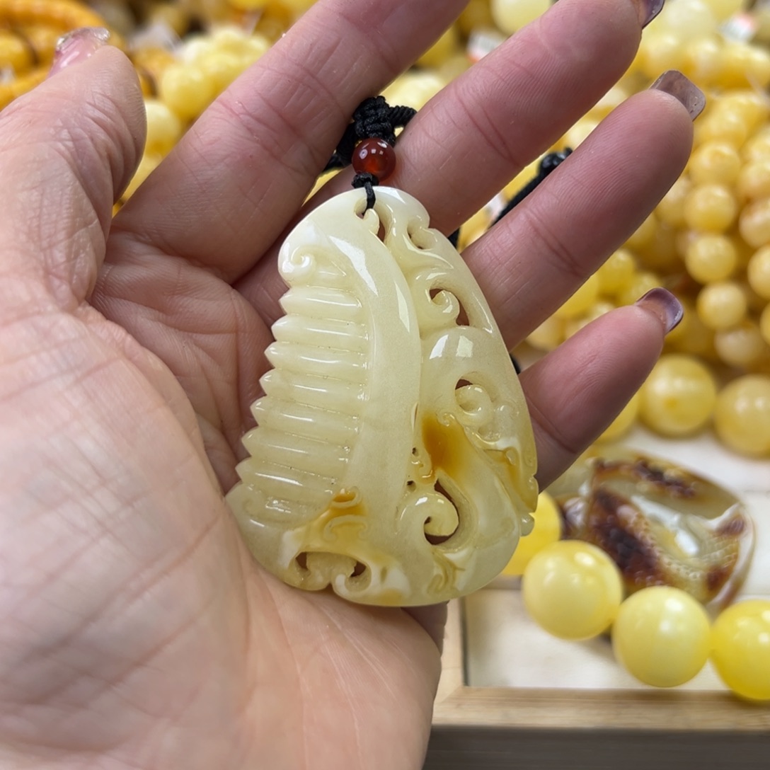 琥珀珠宝奇石未镶嵌