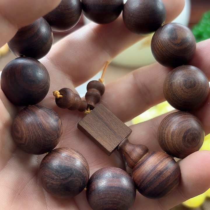 非洲紫檀（红花梨）24号2.0手串，白花