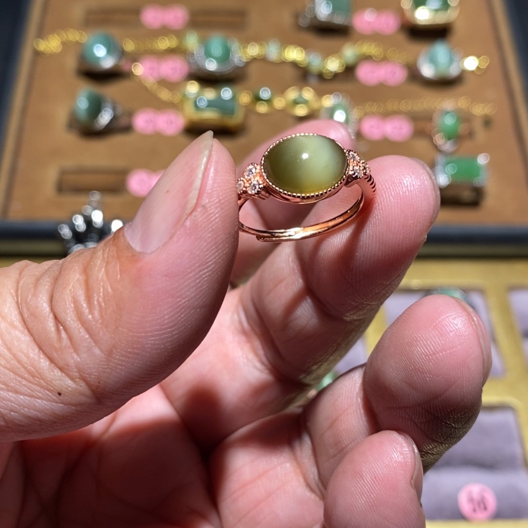 和田玉（碧玉）戒指未镶嵌