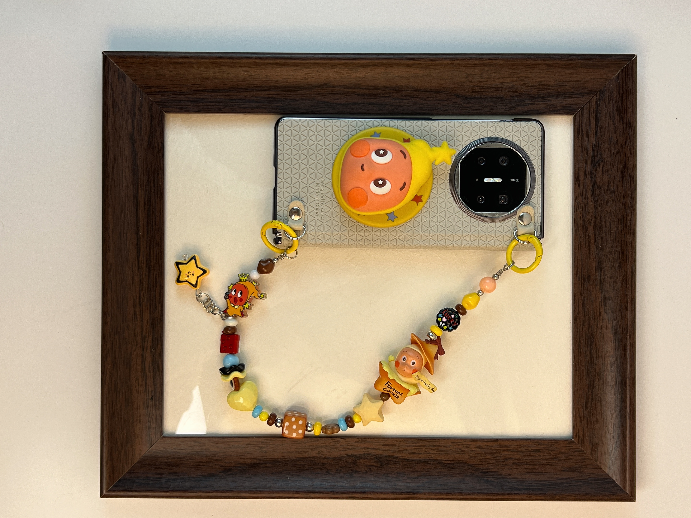 品申原创小魔方星星人磁吸支架手提链条适用华为matex6折叠手机壳