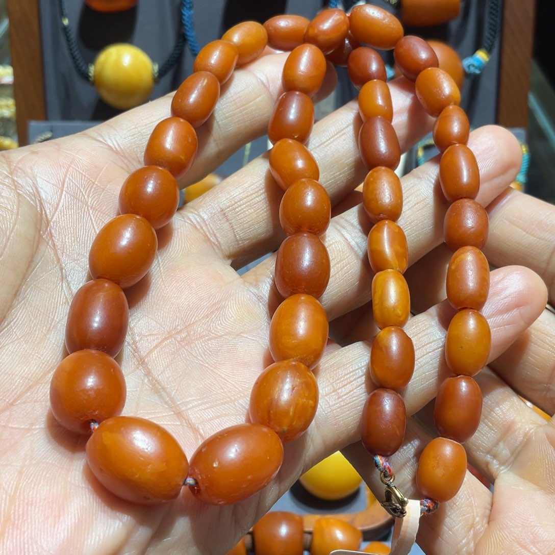 琥珀颈饰未镶嵌天然老蜜蜡枣珠女士项链净重32.1克