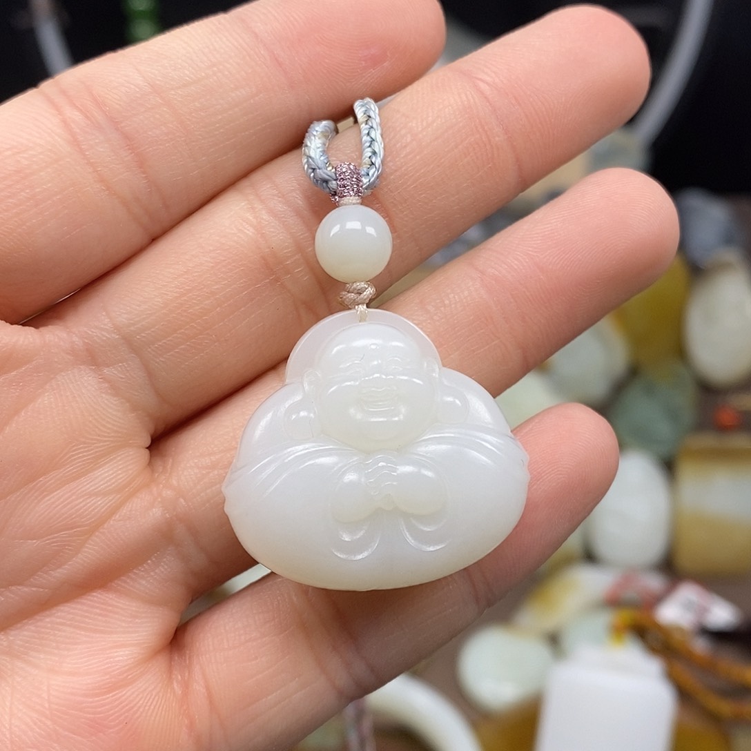 和田玉颈饰未镶嵌18