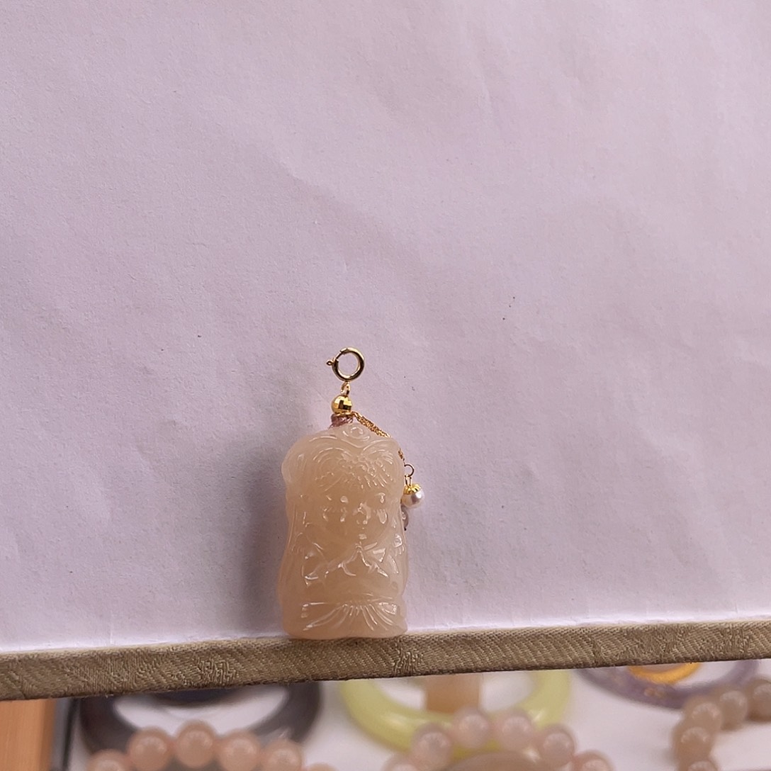 和田玉吊坠(不含链)18K金镶嵌