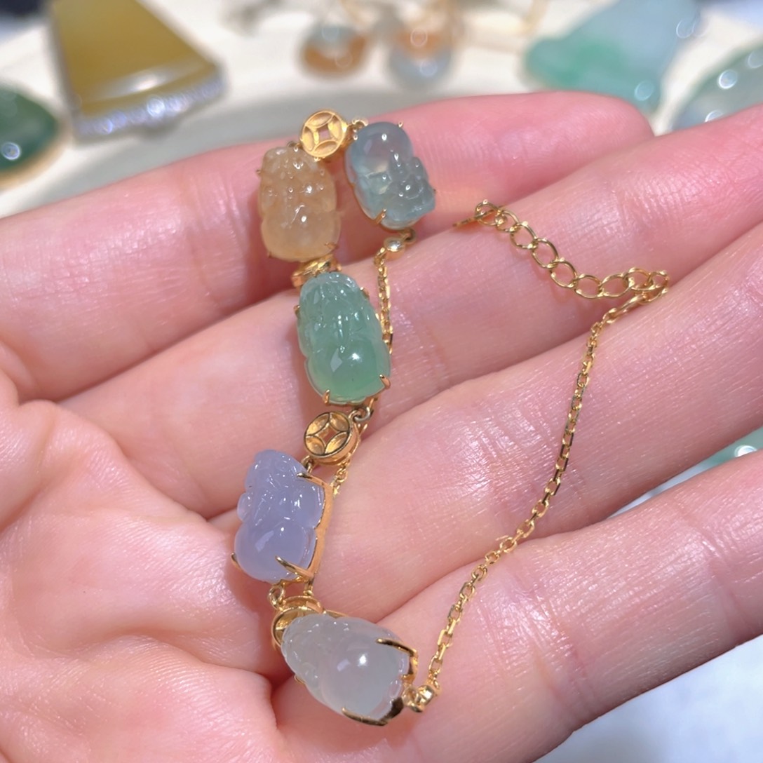 翡翠颈饰18K金镶嵌翡翠