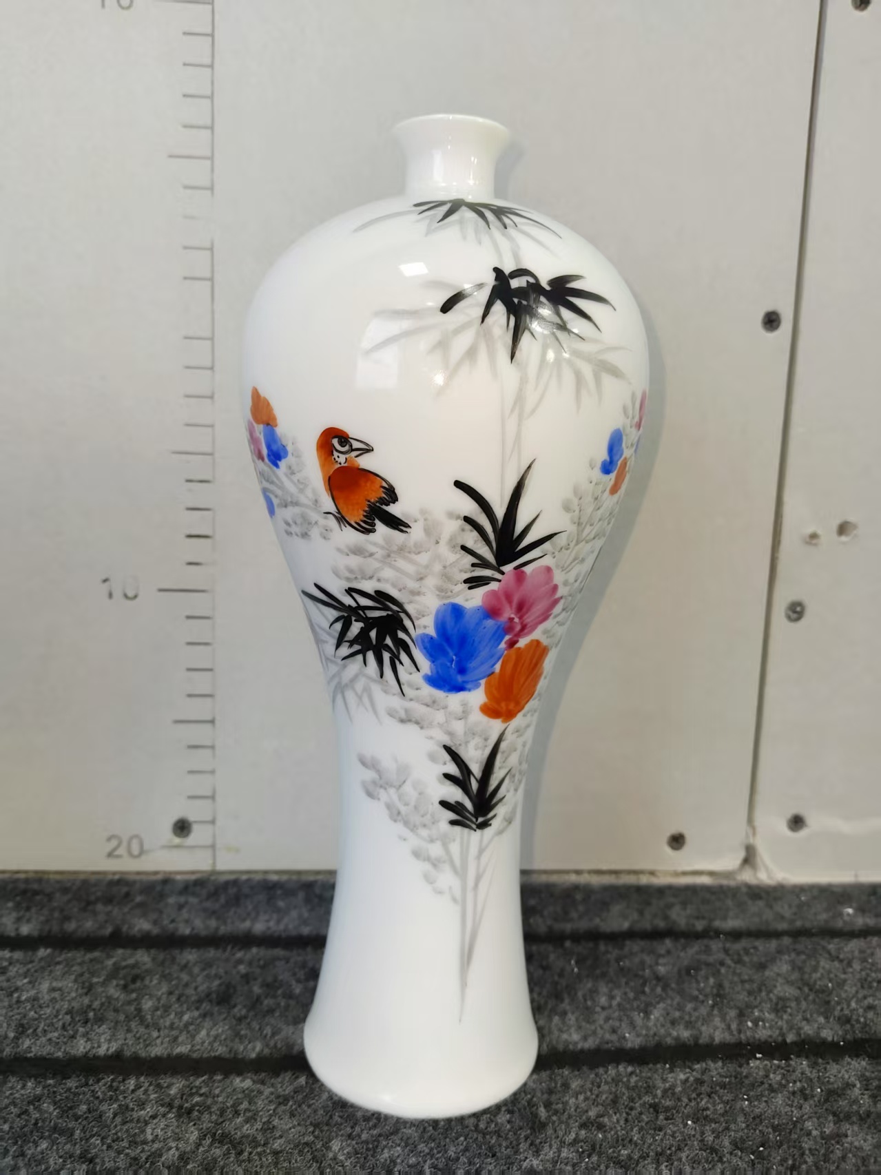 景德镇高端陶瓷花鸟瓷瓶/代