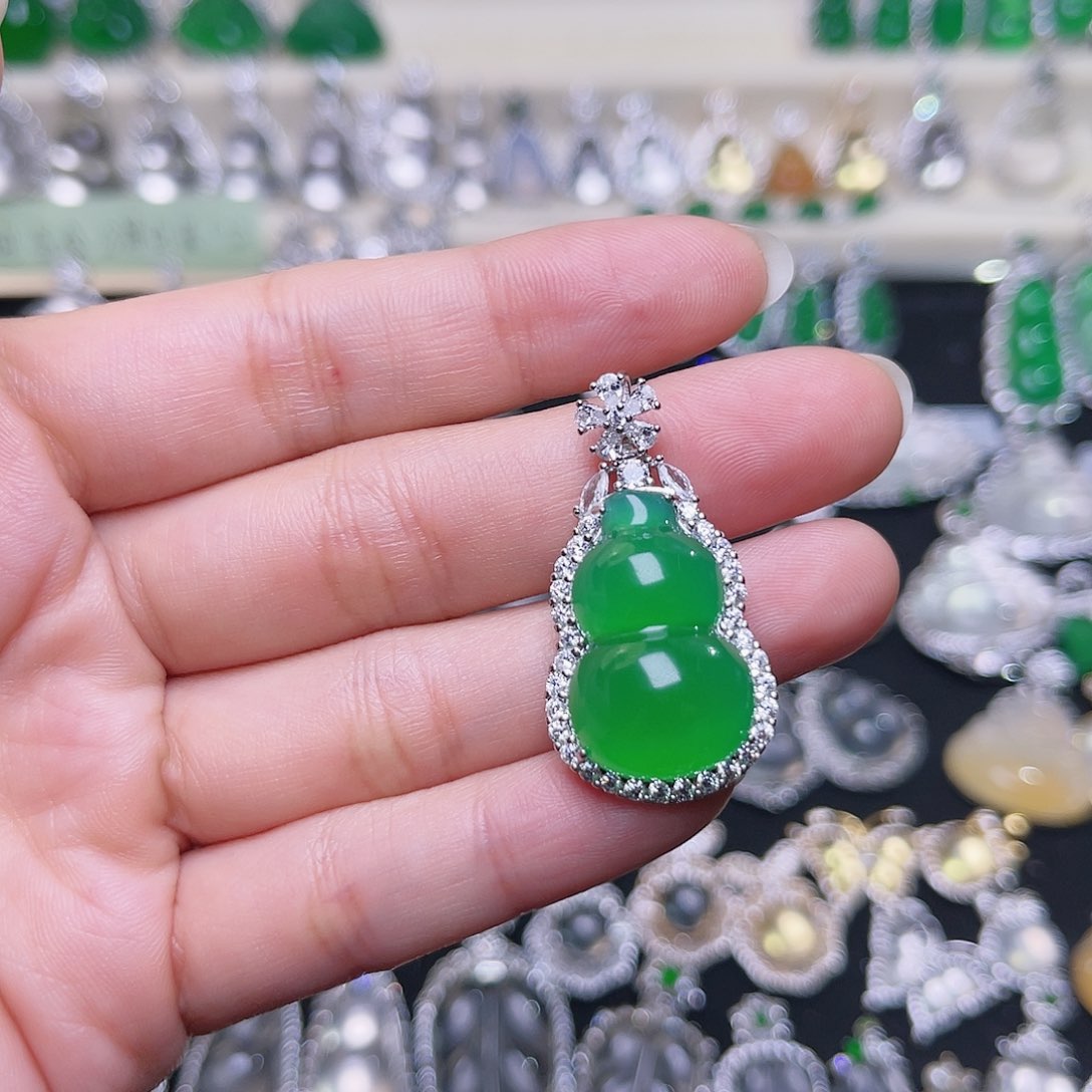 玛瑙/玉髓颈饰银S925镶嵌心**?