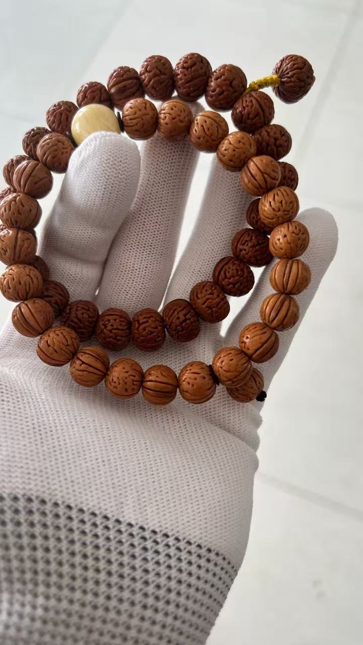 天然桃核精品手串
