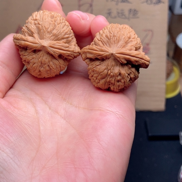 文玩核桃吊坠11白狮子38