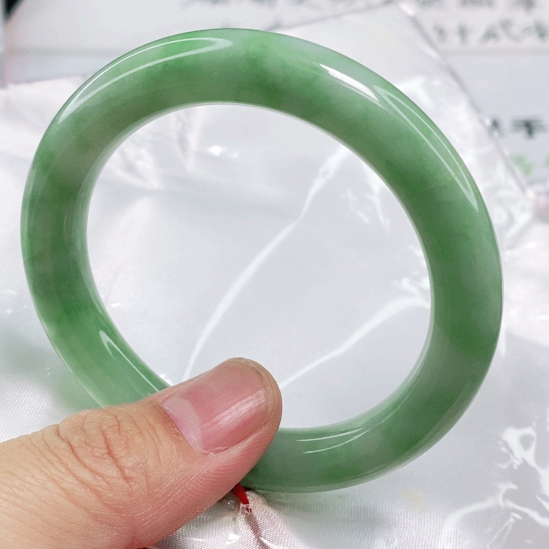 未镶嵌手镯翡翠52.6圈口圆条
