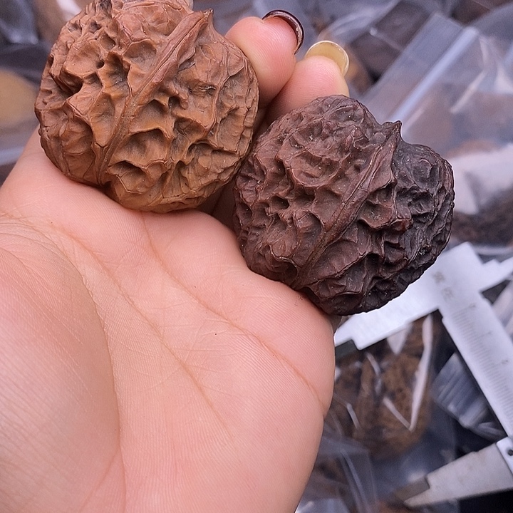 文玩核桃吊坠    16