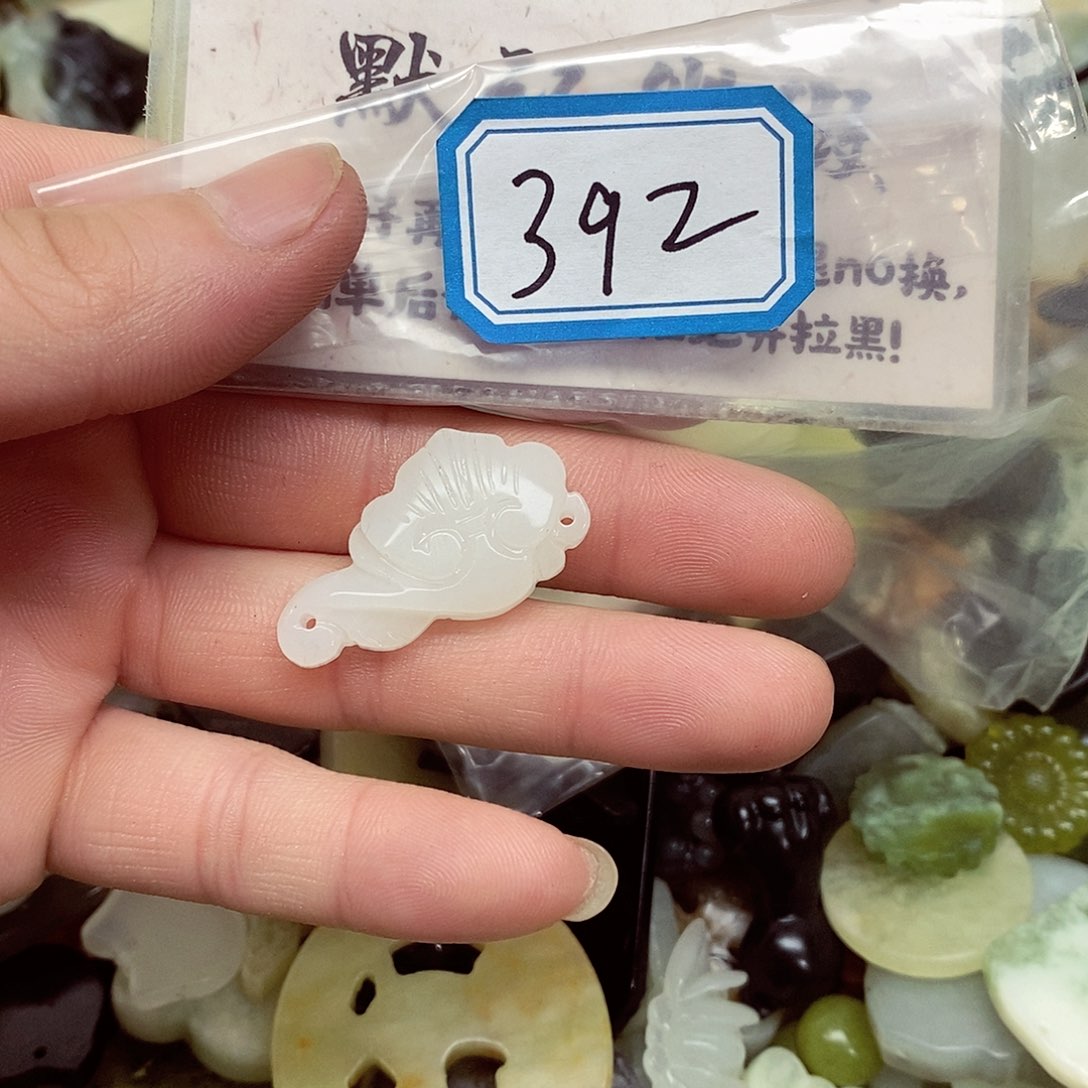 蛇纹石玉未镶嵌颈饰392