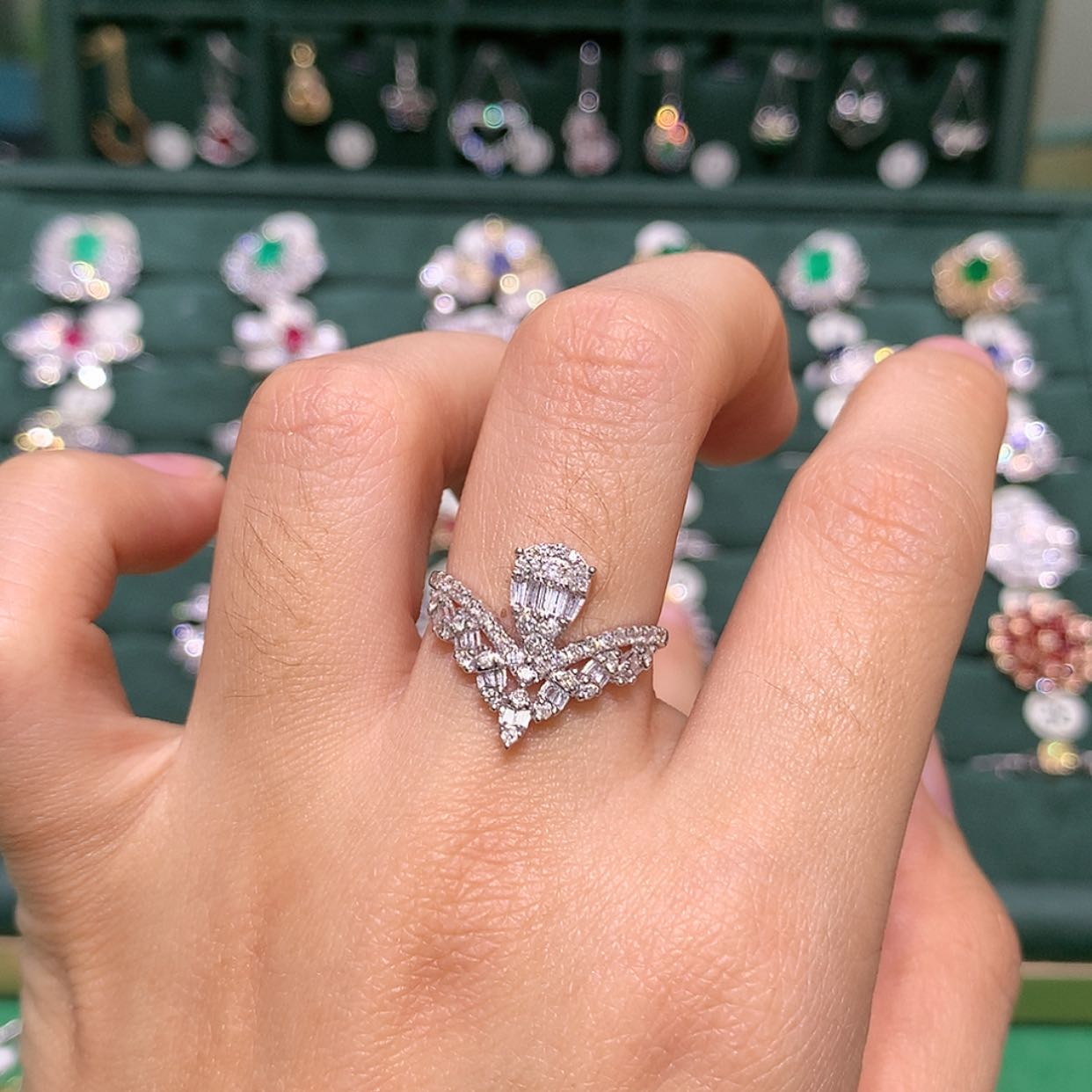 【闪购商品】钻石戒托18K金镶嵌钻石戒指