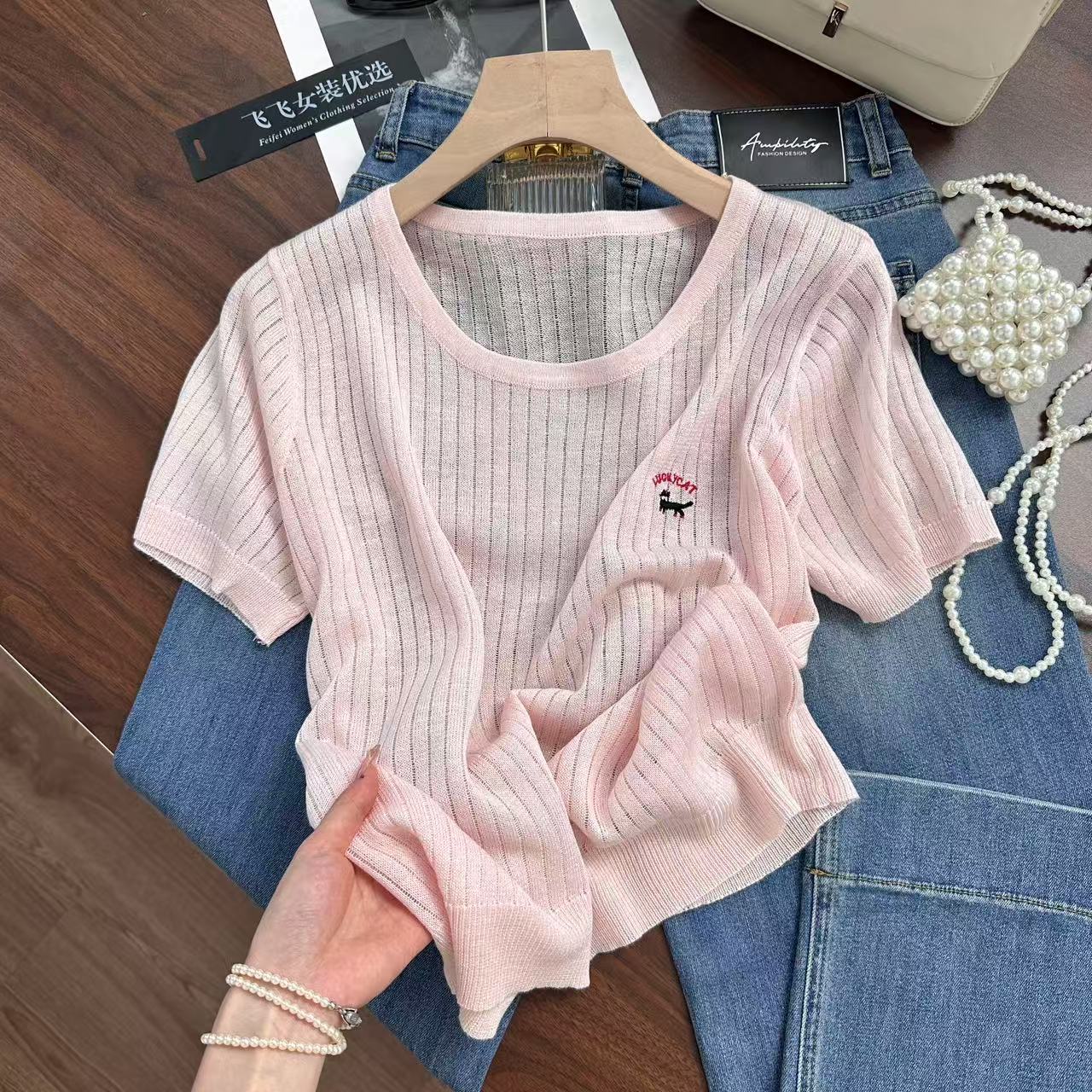 刺绣小猫樱花粉~超无敌显白温柔！显瘦条孔正肩针织衫Y6944粉