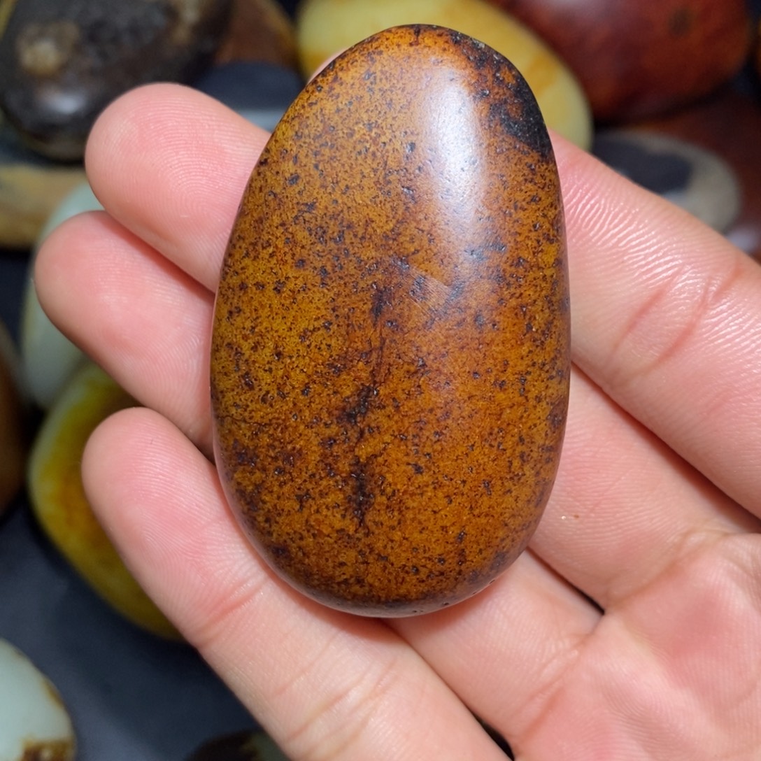 和田玉未镶嵌珠宝奇石