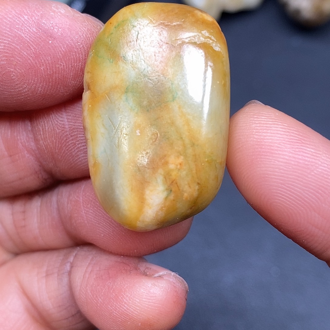 和田玉未镶嵌珠宝奇石