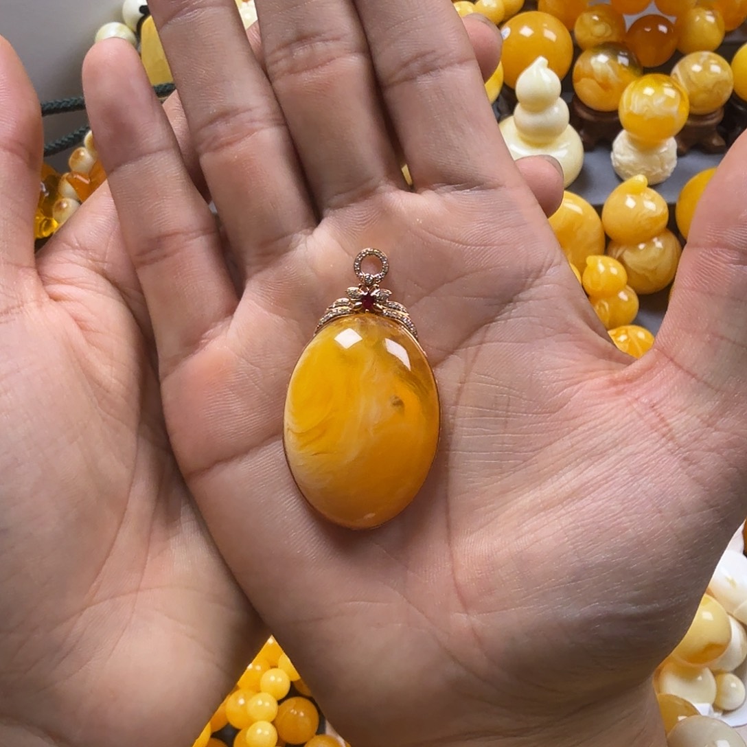 琥珀珠宝奇石18K金镶嵌蛋面