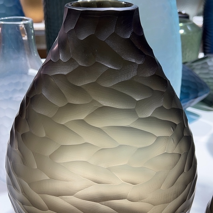 咖色磨刻花瓶花器高36口6