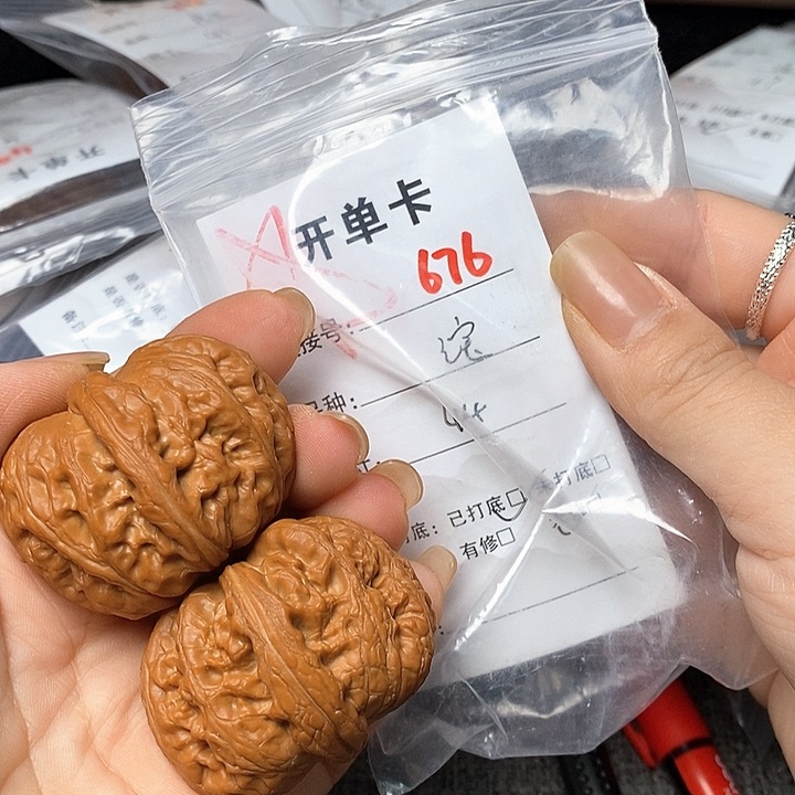 文玩核桃把件676哈哈哈