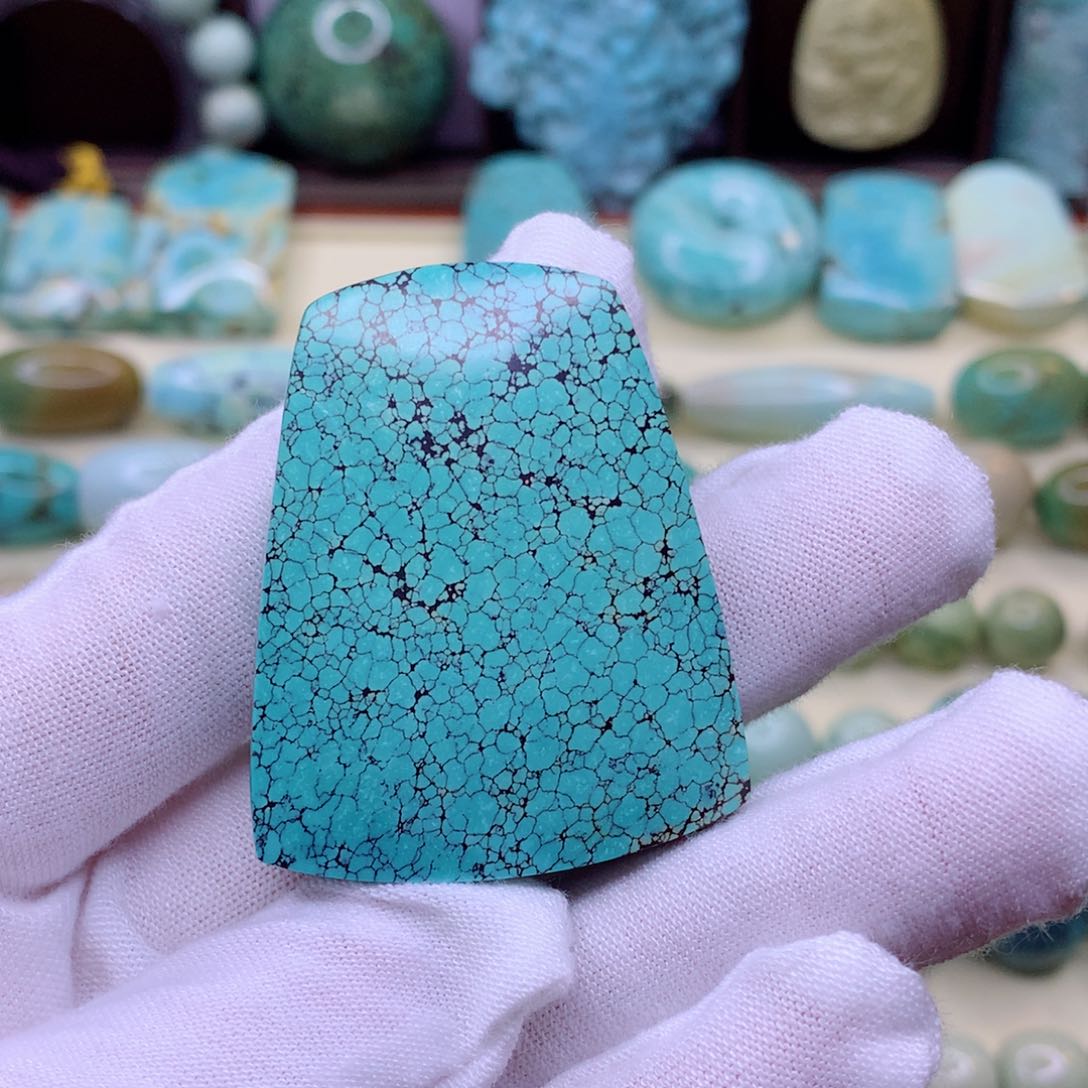 绿松石颈饰未镶嵌