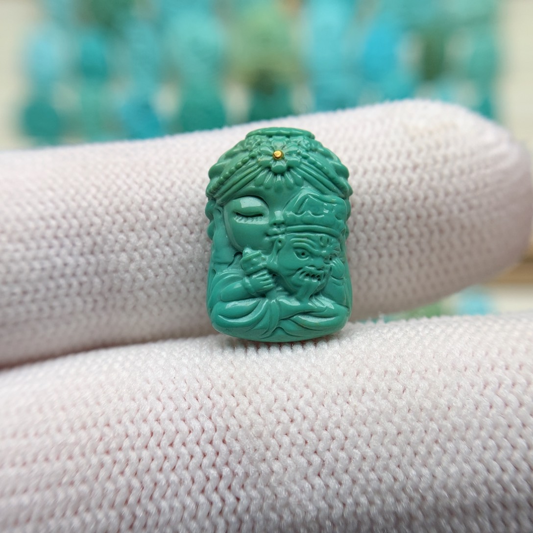 绿松石配饰未镶嵌