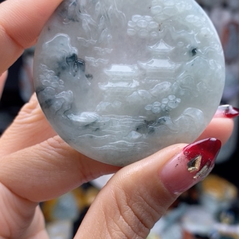 翡翠颈饰未镶嵌翡翠