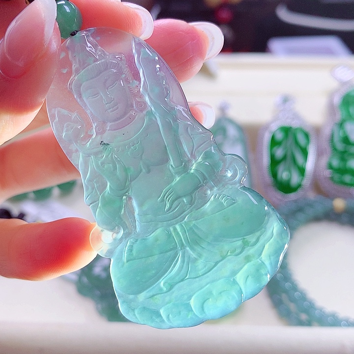 翡翠颈饰未镶嵌天然