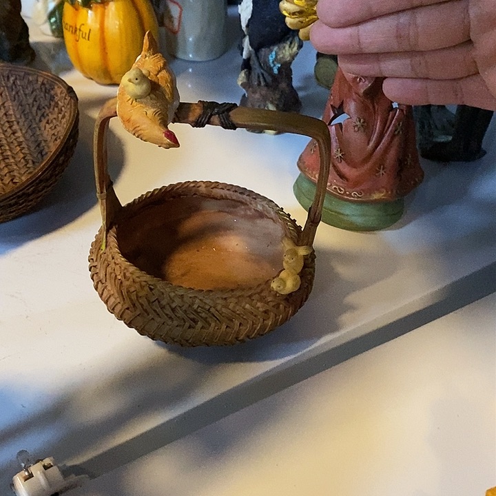 树脂制品母鸡提篮