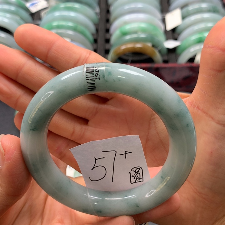 未镶嵌手镯翡翠晚***.手镯