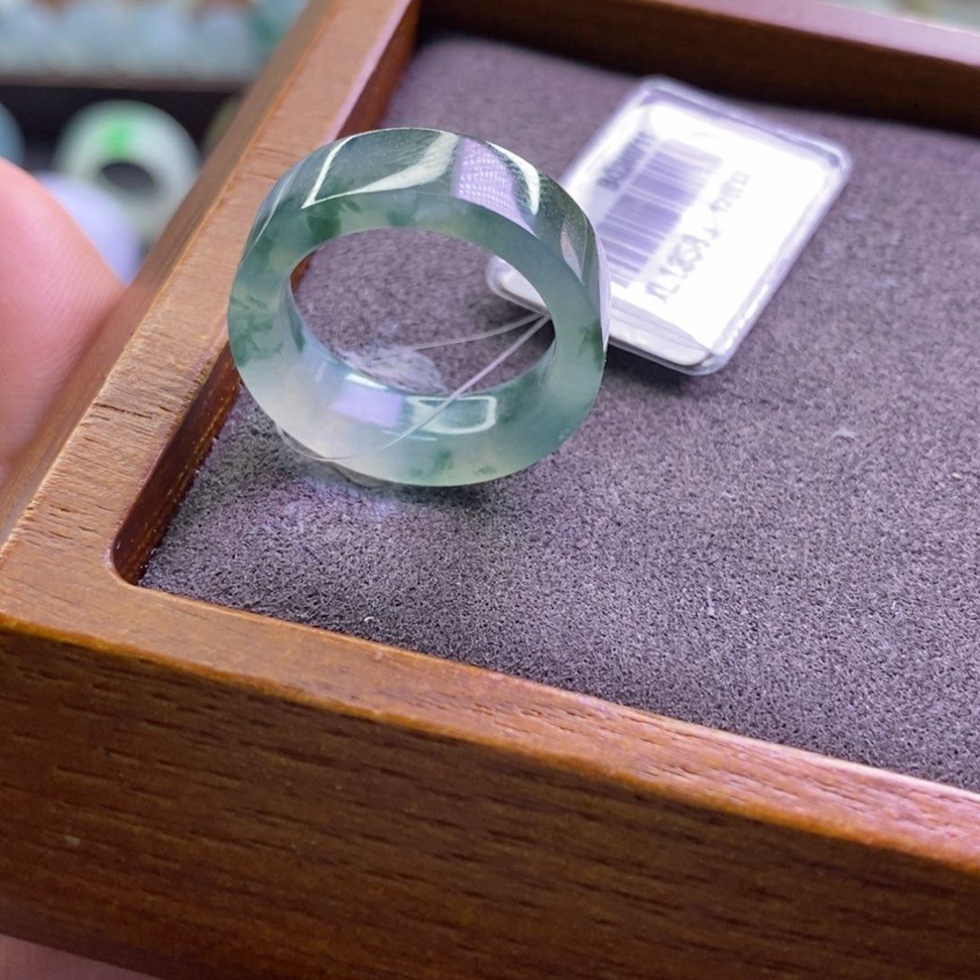 翡翠未镶嵌戒指翡翠戒指12