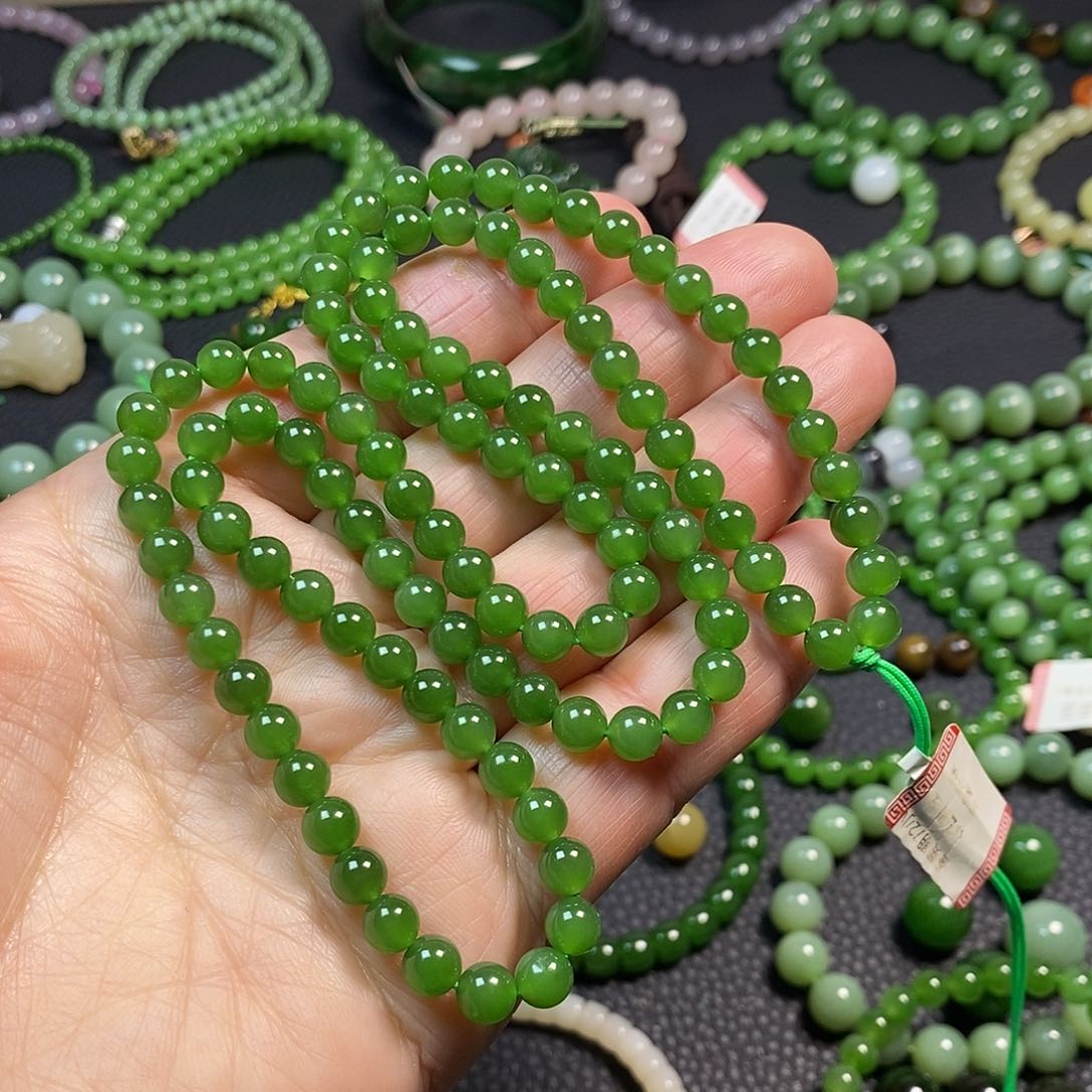 和田玉卡6mm绿色项链未镶嵌