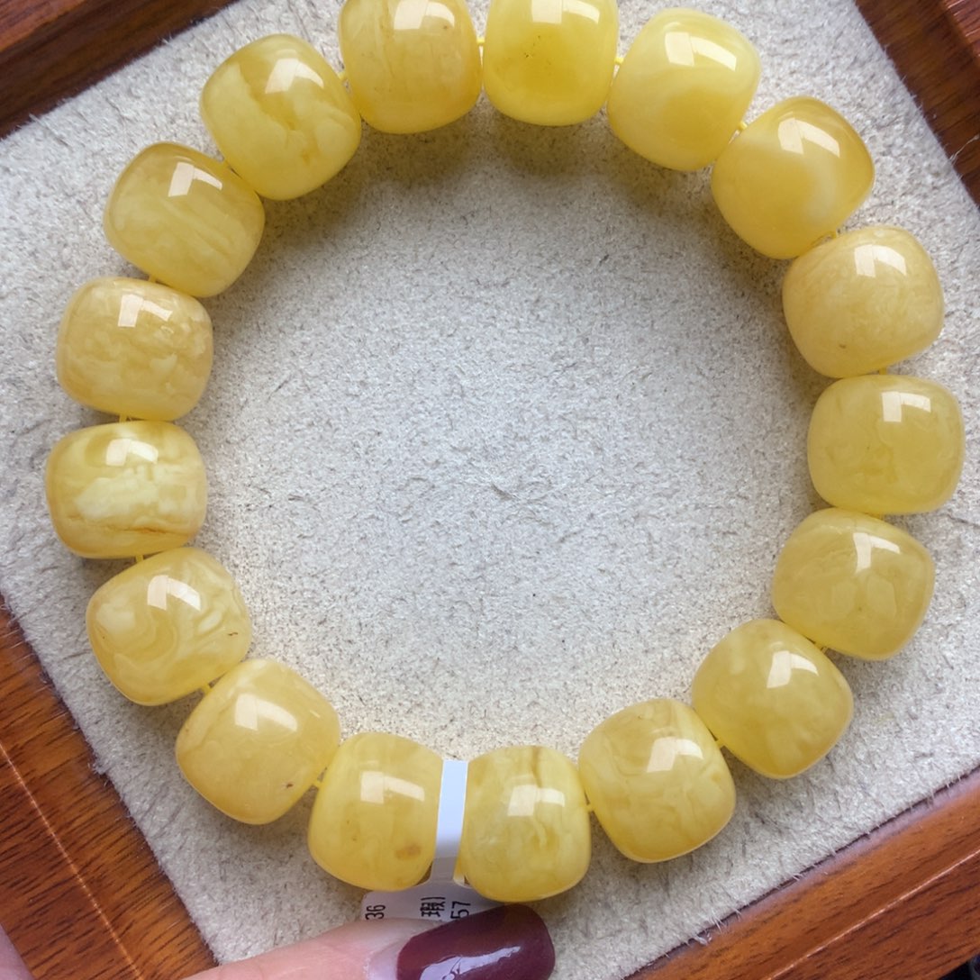 蜜蜡珠宝奇石未镶嵌18