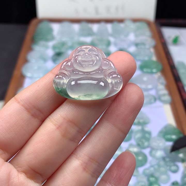 颈饰未镶嵌翡翠高冰飘花佛公