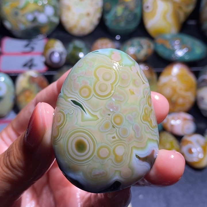 未镶嵌玛瑙/玉髓珠宝奇石