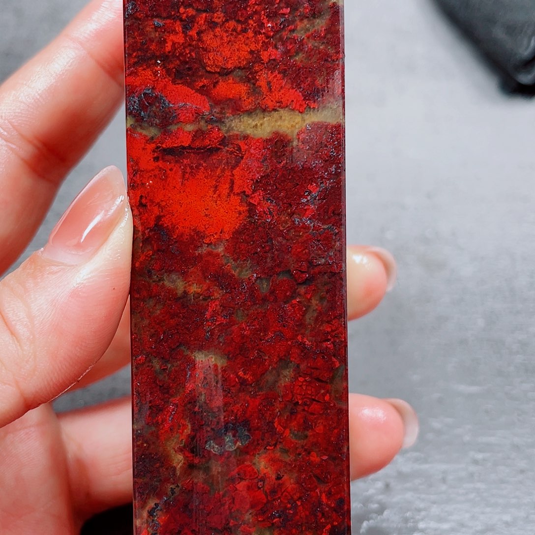 玉桂林鸡血玉印章镇尺