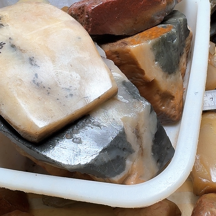 三***七寿山石寿山石的颜色