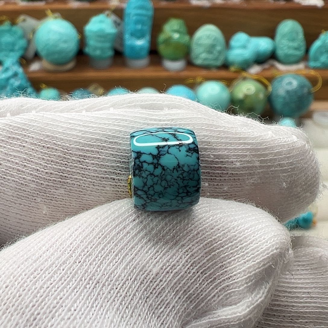 绿松石配饰未镶嵌