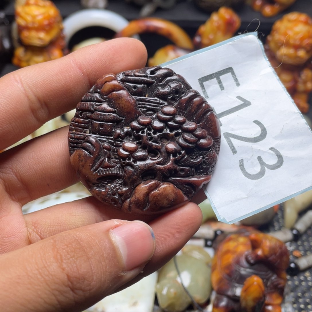 和田玉（糖玉）挂件未镶嵌