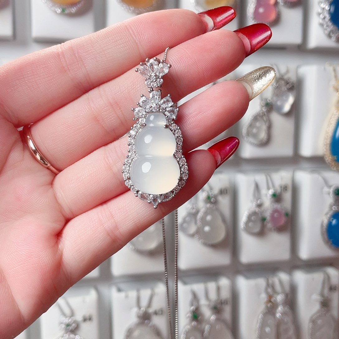 玛瑙/玉髓吊坠(赠链)未镶嵌