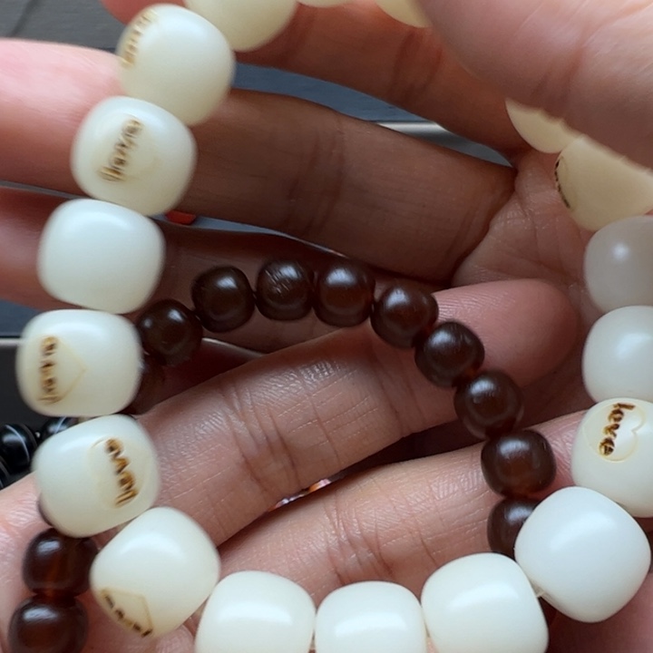 曼***联菩提根/象牙果吊坠