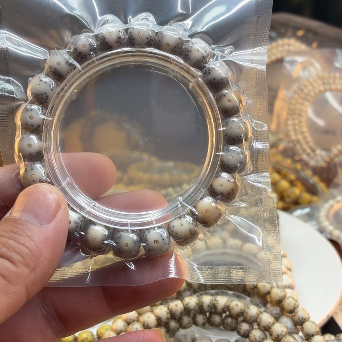 琦***.星月菩提手串海南星月菩提大眼睛