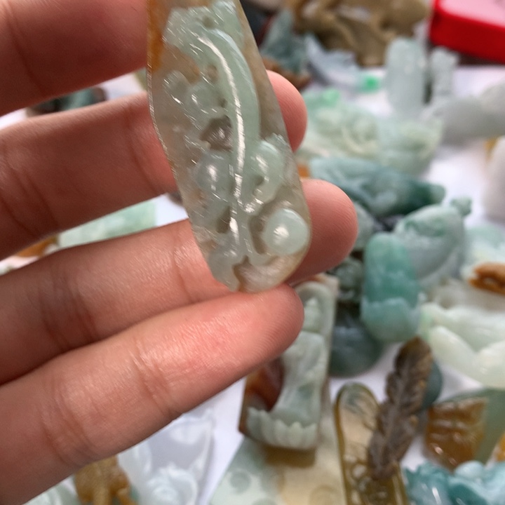 定制翡翠未镶嵌翡翠